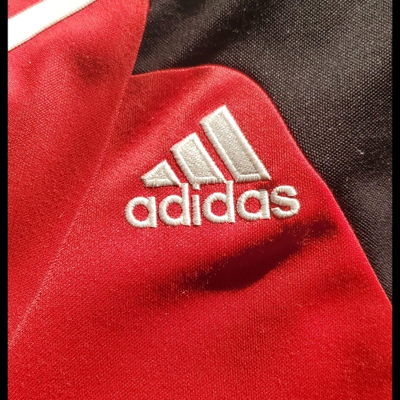 Adidas red training jacket - Picture 13 of 14